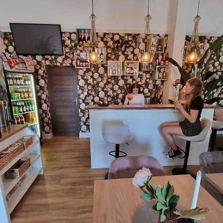 Oaza Kompleks wypoczynkowy *